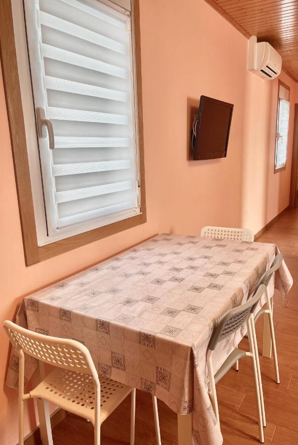 Apartment Lecer 4 Porta Bagian luar foto